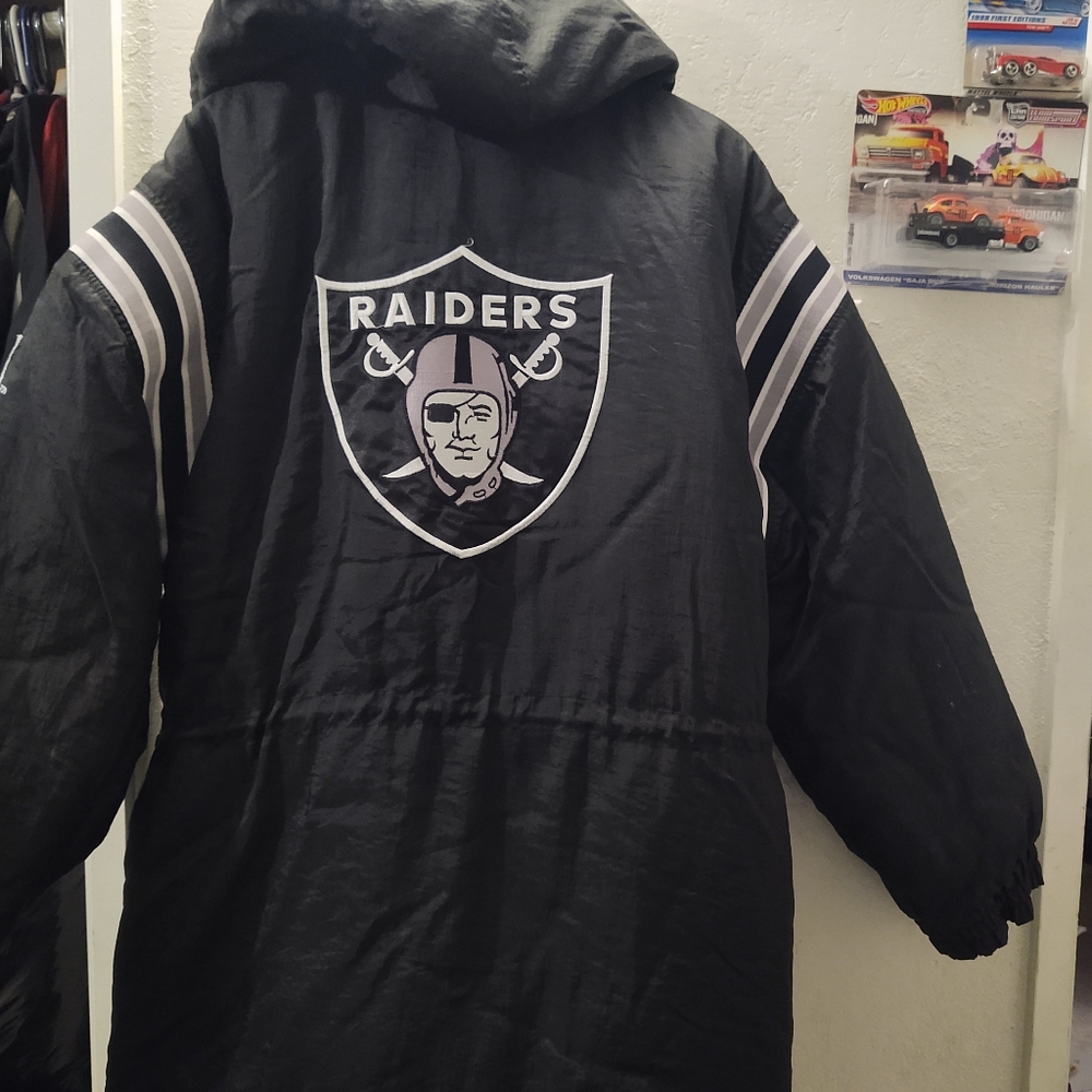 Vintage Pro Player Oakland Raiders Reversible  Parka Black &Silver Large